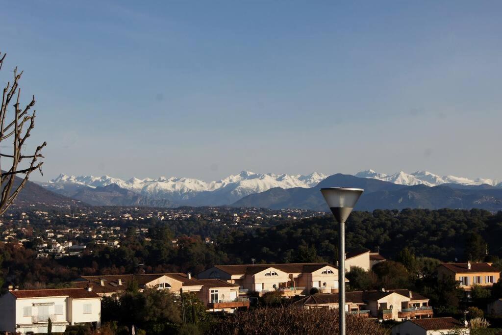 Charmant 2P Au Calme, Jardin, Piscine, Vue Panoramique Et Stationnement Villeneuve-Loubet Exteriör bild