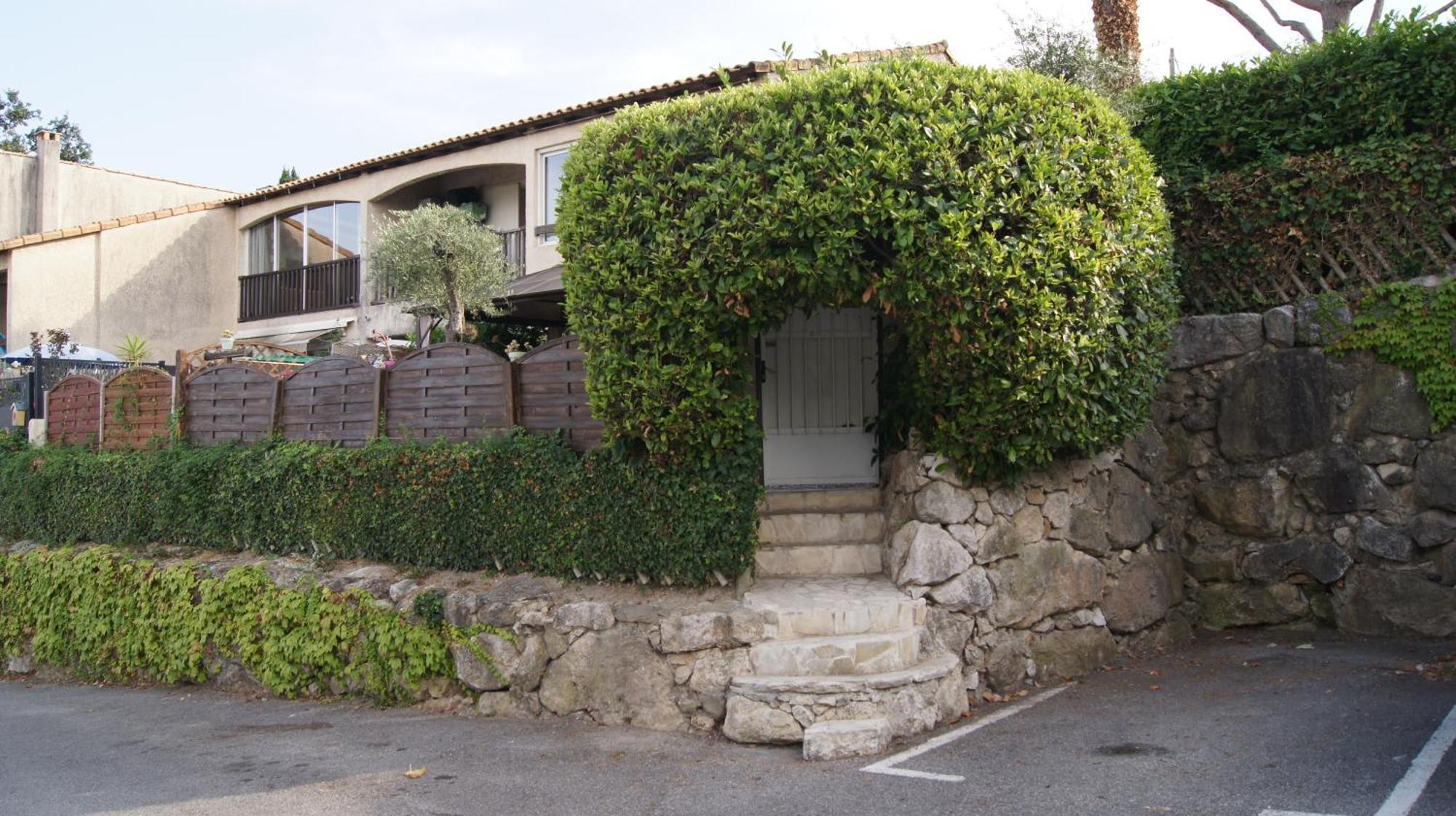 Charmant 2P Au Calme, Jardin, Piscine, Vue Panoramique Et Stationnement Villeneuve-Loubet Exteriör bild