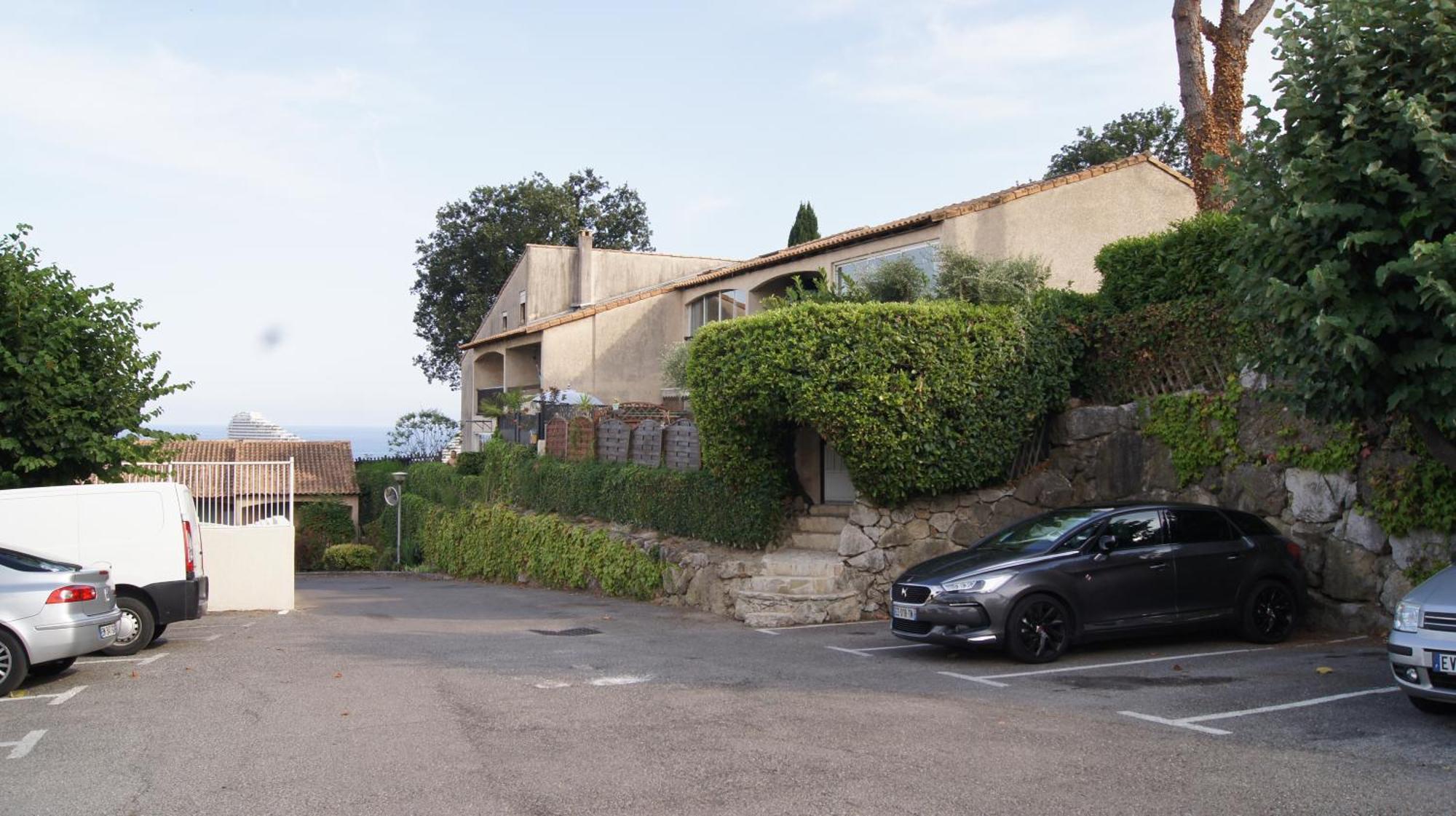 Charmant 2P Au Calme, Jardin, Piscine, Vue Panoramique Et Stationnement Villeneuve-Loubet Exteriör bild